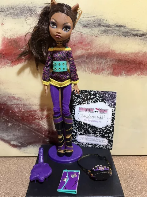 Monster High Schools Out Clawdeen Wolf 2011 Wave 2 Diary Belt Shoes Purse Stand