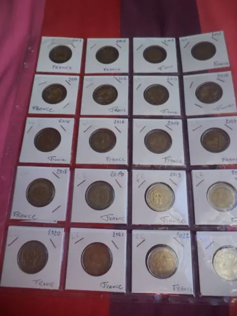 Collection de 20 pièces commémoratives de  2 euros France toutes differentes