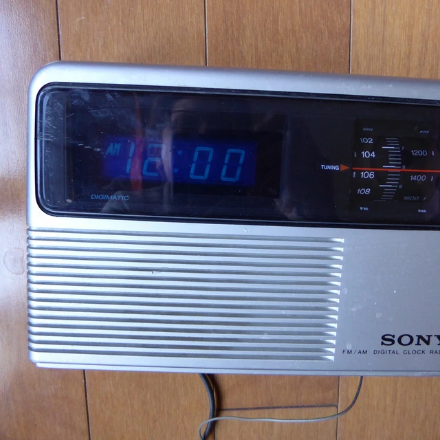 VINTAGE SONY FM/AM DIGIMATIC Digital Clock Radio ICFC805W £10.39