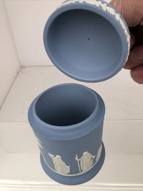 wedgwood jasper ware white on Blue  Pot Classic Relief  13 Cm 3
