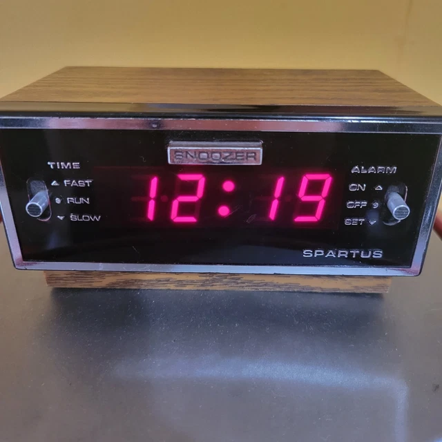 VINTAGE SPARTUS DIGITAL Snoozer Alarm Clock 213009190 Made in Hong