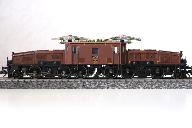 MÄRKLIN 3352 E-LOK Ce 6/8 KROKODIL BRAUN SBB UMBAU