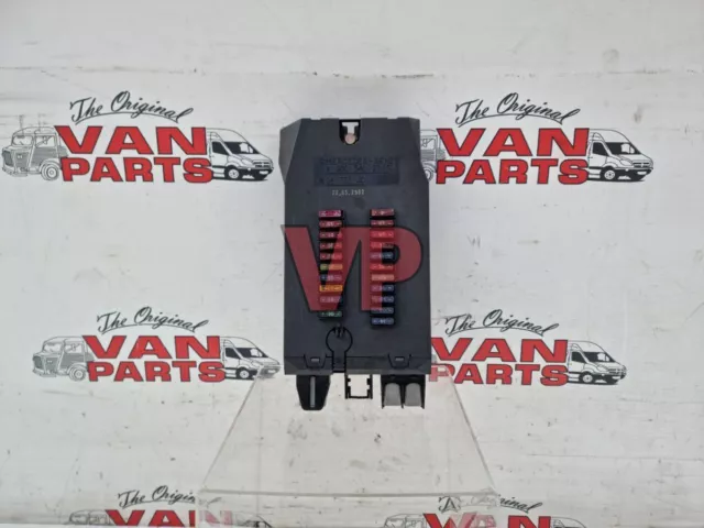 Mercedes Sprinter CDI -- Fuse Box (2000-2006) A0005402350