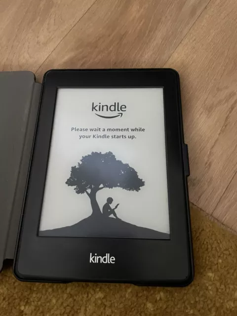 Amazon Kindle Paper-white  6th Generation 4GB Wi-Fi 6 inch E-reader - Black