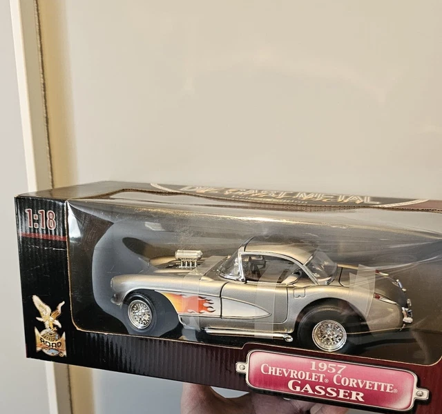 Modèle statique de simulation de voiture de sport classique Chevrolet Corvette C1 de 1957 à l'échelle 1/18, Road Hawk