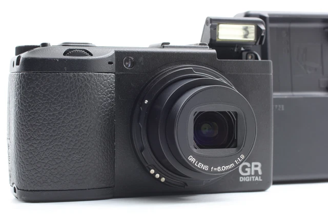 [Near MINT + Battery & Charger] Ricoh GR Digital III 3 10.0MP Camera From JAPAN
