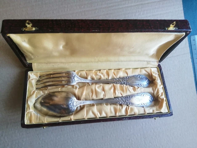 COUVERTS EN MÉTAL argenté de baptême dans coffret/6747V2 EUR 12,00