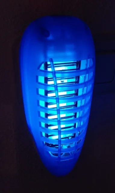 Insektenlampe UV Steckdose mini Anti Mücken ohne Chemie 230V 4W fluoreszierend