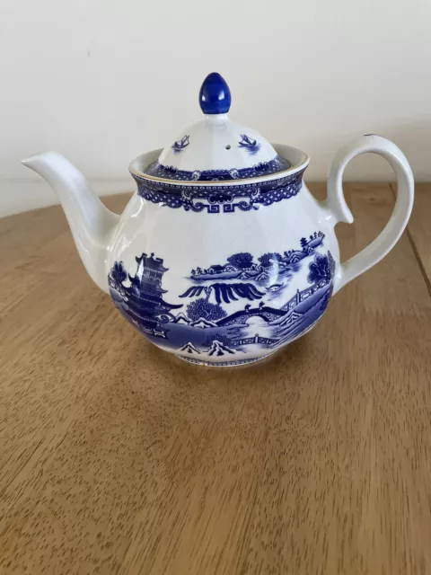 Ringtons / Wade Willow Teapot