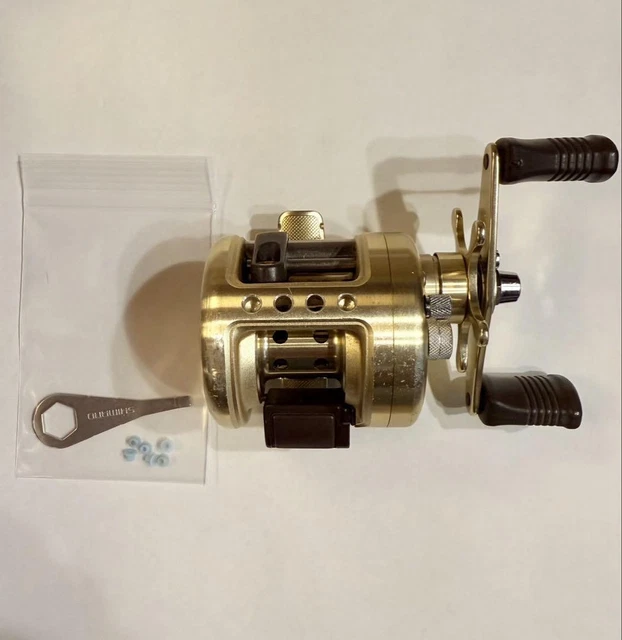 Shimano CALCUTTA 　50xt SHIMANO CALCUTTA 50XT Right Handed Baitcasting Reel From