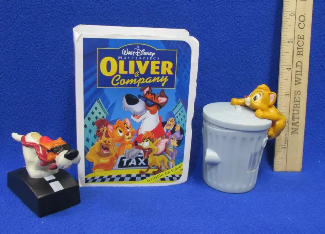 Oliver & Co Restaurant Toys Oliver Trash Can View Finder Running Dodger Cover