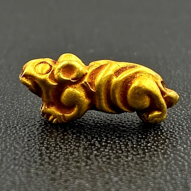 Vintage Gold Animals mouse figures Beads from Pyu Period South east Asia