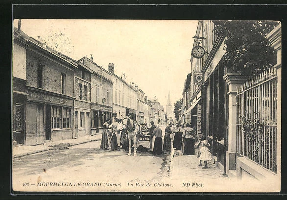 CPA Mourmelon-le-Grand, La Rue de Chalons 1914
