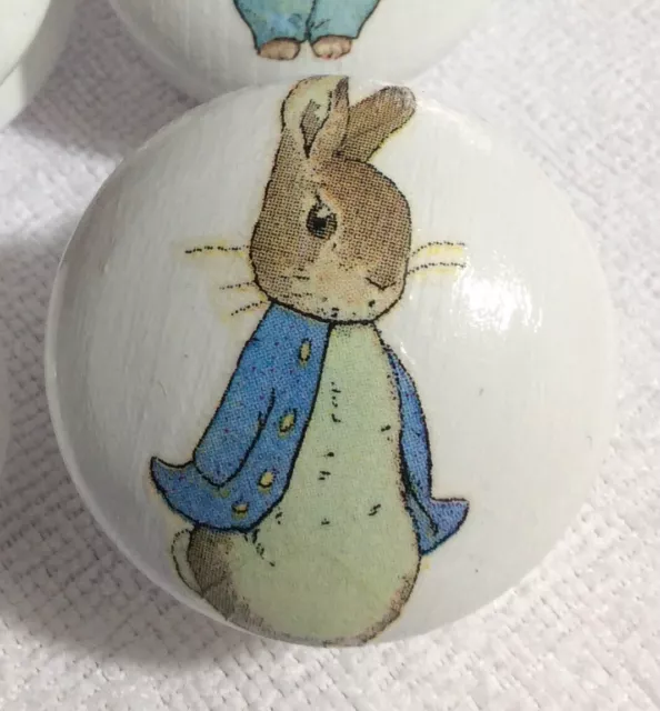 Handbemalt Beatrix Potter Peter Kaninchen groß weiß 2 Zoll Schubladenknöpfe x 4 2