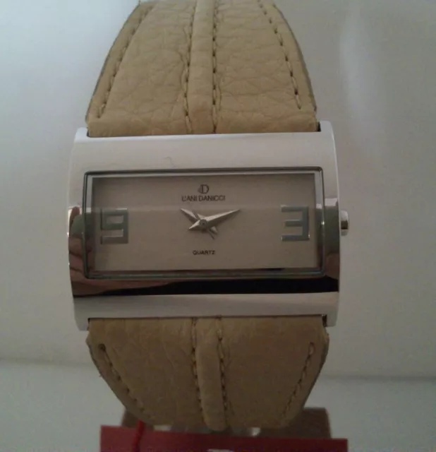 Reloj para mujer Dani Danicci color camel en acero inoxidable con correa cuero