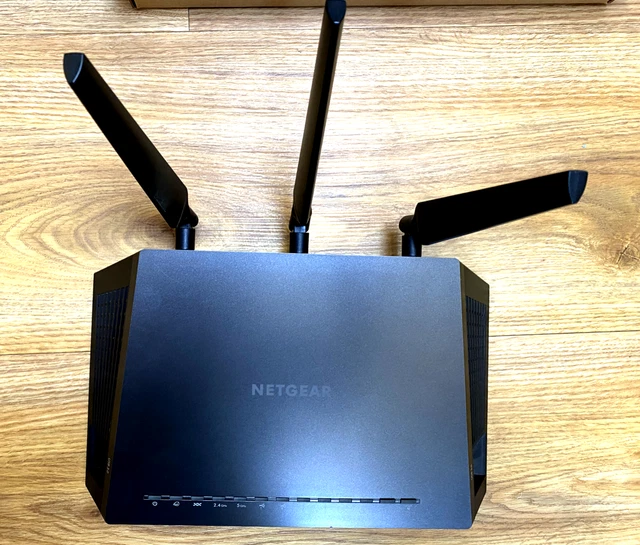 NETGEAR Nighthawk D7000 AC1900 MODEM ROUTER Wi-Fi VDSL/ADSL