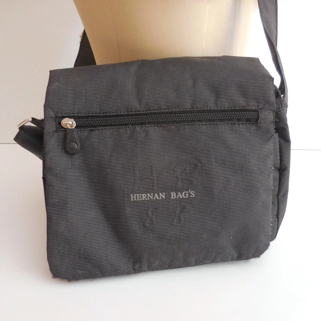 Pochette Nylon Noir Vintage à Bandoulière - Occasion, Style épaule - Sac Pratique Et Léger