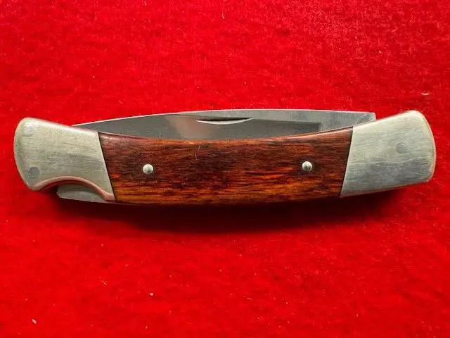 Good Buck 501 Squire Lock Back Folder, Wood Scales, 1995  (750)