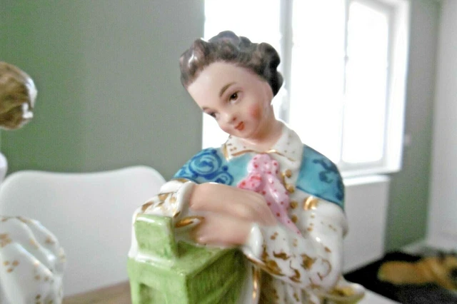 ancienne paire de figurines personnages bouquetières porcelaine Paris XIX siècle 8