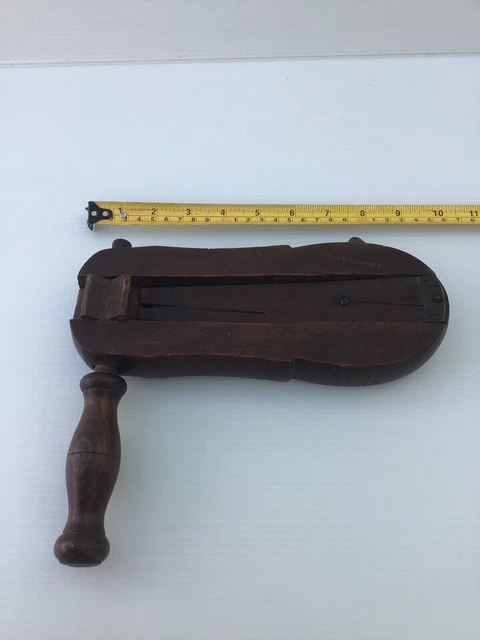 Vintsgr Rattle Police VINTAGE WW1/WW2 MARYLEBONE Police Wooden Gas Attack Warning Rattle £124 ...