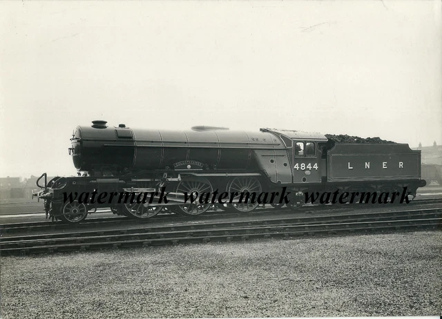BEAUTIFUL/ORIGINAL PHOTOGRAPH LNER 4844 "Coldstreamer" Steam engine ...