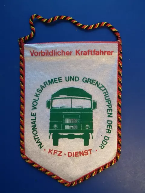 Vorbildlicher Kraftfahrer  neuwertiger Wimpel NVA -Grenztruppen KFZ Dienst Seide