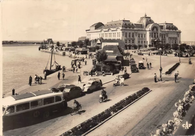 CPSM Trouville le casino (144975)