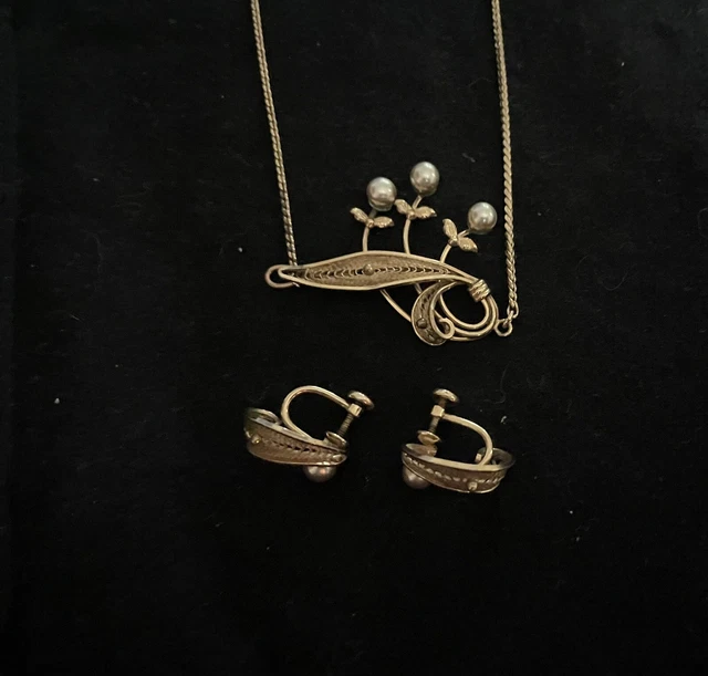 Vintage Van Dell Gold Filled Pearl Necklace and Earrings  Set Screwbacks