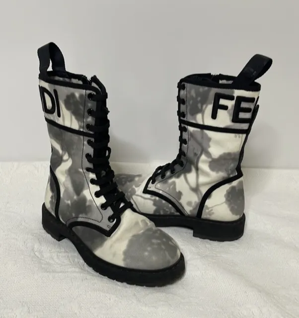 Fendi Women’s Combat Boots Lace Up Zip Gray Black Shoes Boots Size EU 36.5 US 6