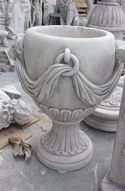 Vaso da esterno in pietra per giardino o per colonne cancelli