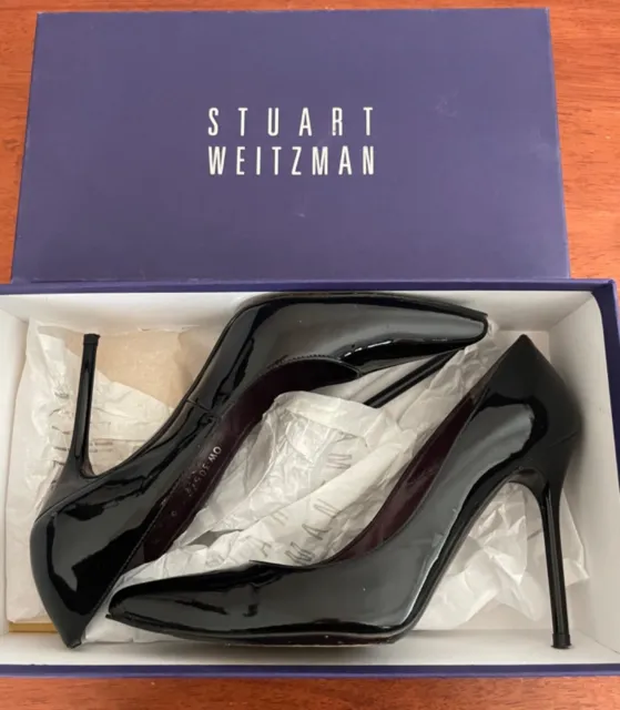 Stuart Weitzman size 6 Nouveau Black Patent pump OW30577