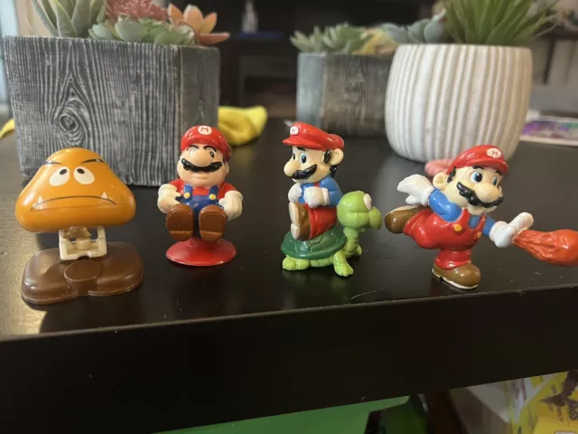 Vintage 1989 Nintendo Of America Applause Super Mario PVC Figure 2 1/4" Lot Of 4