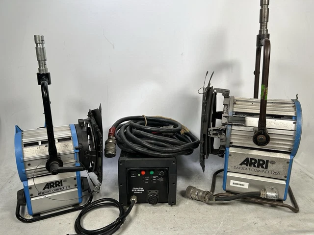 Projecteur ARRI Arrisun 12 Plus 1200W HMI – Avec Ballast ARRI 1200CB – Occasion