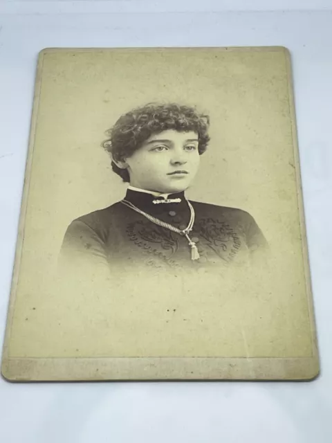 Antique 1890s Victorian CDV Cabinet Card Mourning Dress Photo B&W Woman Portrait 2