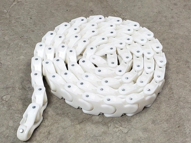 EWAB 10' TableTop Chain Tan Plastic Side-Flexing 626-101 w/ Steel Zinc Pins (HR)