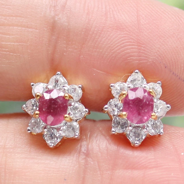 4 X 5 Mm. Oval Schliff Rot Rubin & Weiß Kambodscha Zirkonia Ohrringe 925 Silber
