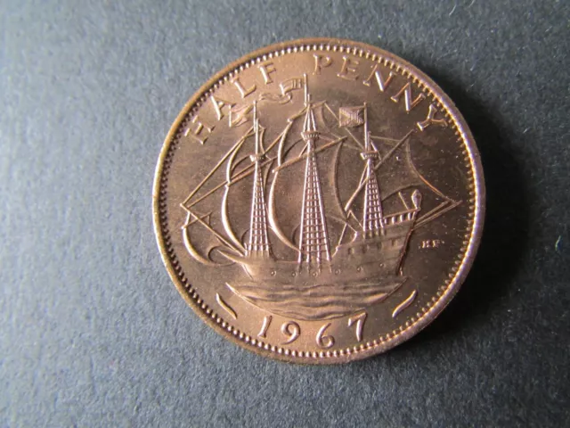 1967 UNCIRCULATED QUEEN ELIZABETH II HALFPENNY (tu 2) FREE POST.