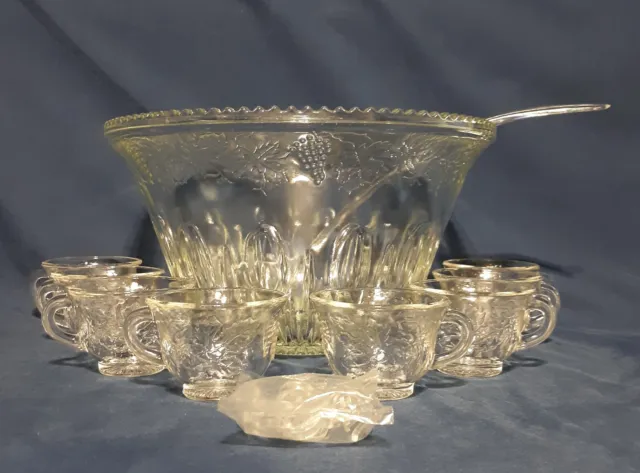 Vintage Indiana Glass Co. Princess Pattern 20 Pc. Crystal Punch Bowl Set.