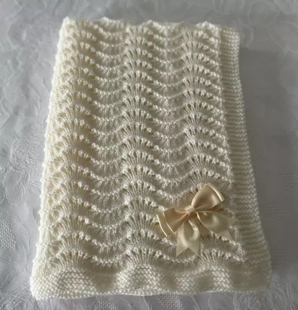 ♡ New Hand Knitted Unisex Pale Cream Baby Blanket size 21 inch x 27 inches  ♡