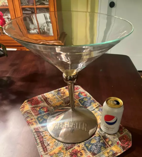 Beefeater Classic Collectibles 2 Qt. XXL novelty Martini glass 13” tall 11" wide