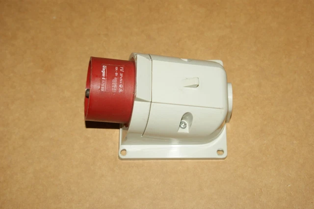 Fiche électrique Droite Legrand 380V 3P+T 16A – Modèle 57428 – Pour Installation Souple