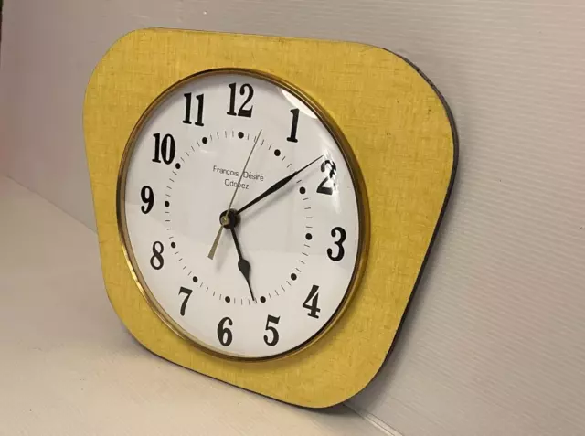 Magnifique Horloge pendule  formica Jaune    Vintage An 50 60 70 °°