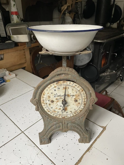 Wirtschafts-Waage Antik 10 Kilo um 1900 mit zwei Emaille Schälchen