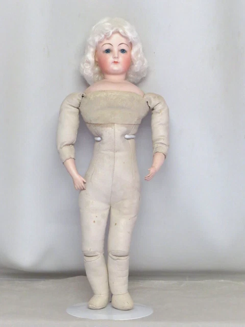 Vêtements de poupées anciennes - Canada