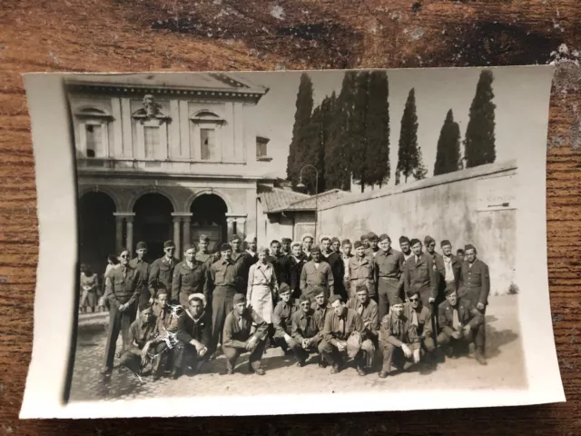 Vintage 1945 WWII US ARMY SOLDIERS Photo Pvt Richard Wise San Sebastián Catacomb