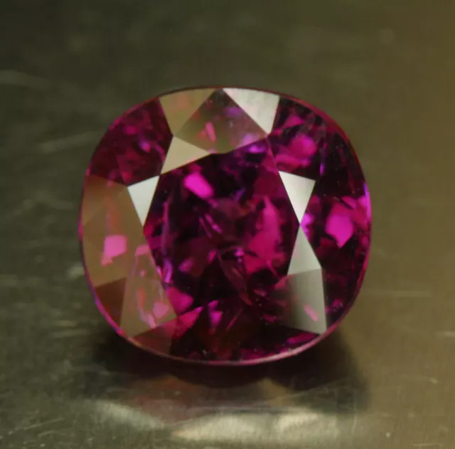 RHODOLITH / RHODOLITE    super  Farbe      3,98 ct