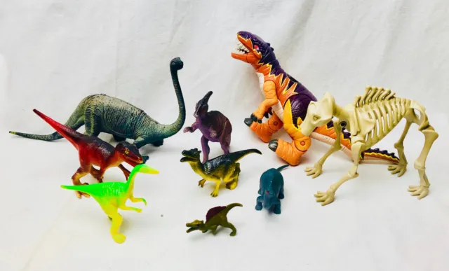 Lot De 9 Figurines De Dinosaures Grand Et Petits "Jurassic Park" Tbe