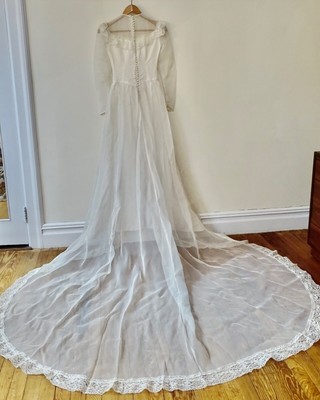 Vintage 60s 70s Victorian style wedding gown dress train princess