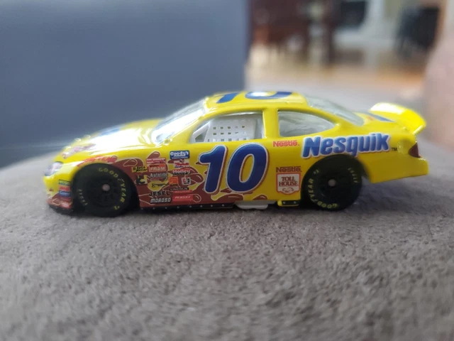 HOT WHEELS SPECIAL Edition NASCAR Nestle Nesquik Racing Jeff Green #10 ...