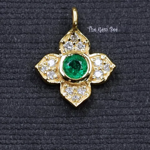 10MM 14K Yellow Gold Diamond Emerald 4 petal Flower Quatrefoil Charm Pendant